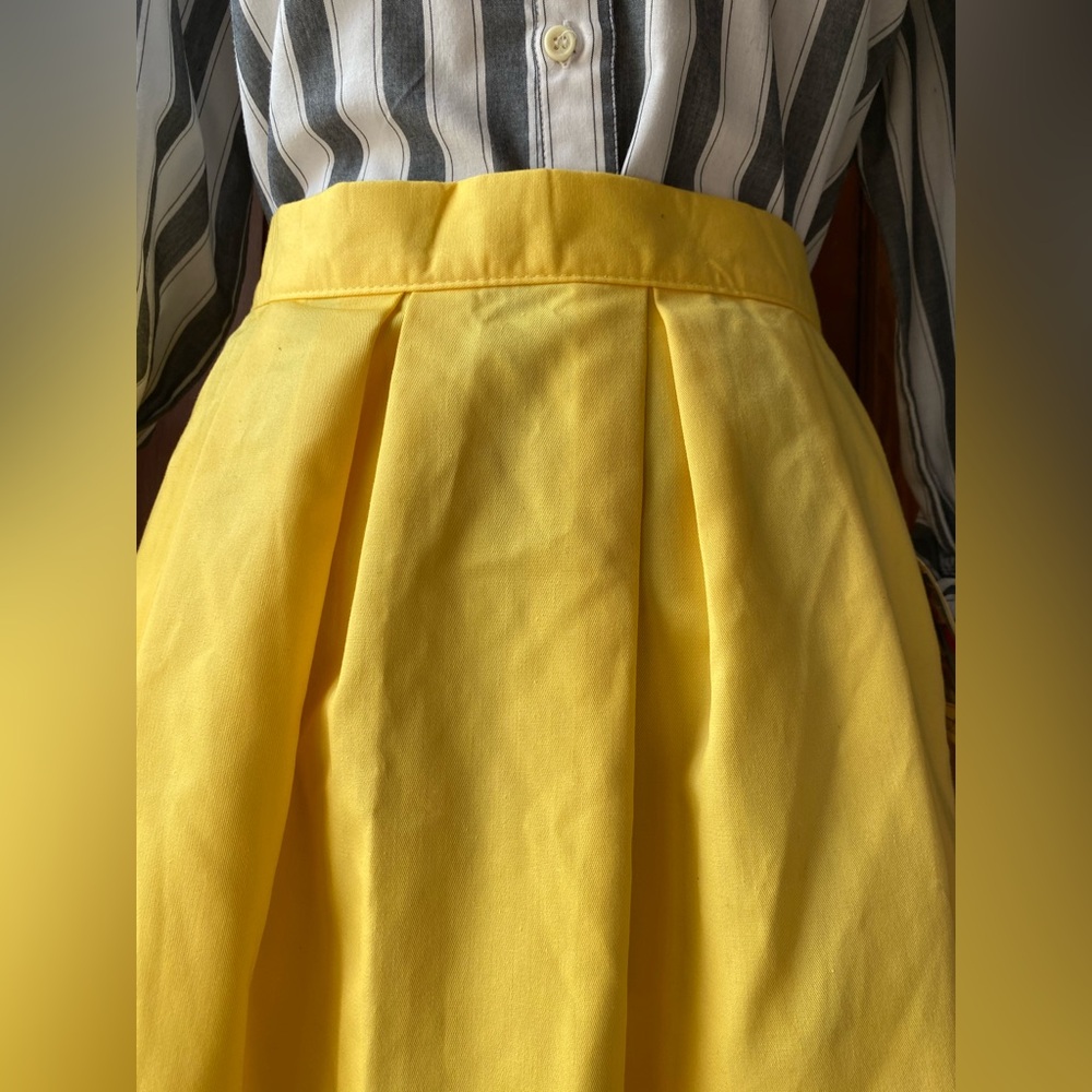 Vintage 1980’s Pleated Midi Skirt - Picture 4 of 7